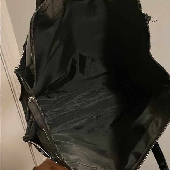 Black New York Themed Tote Bag - Picture 4 of 6